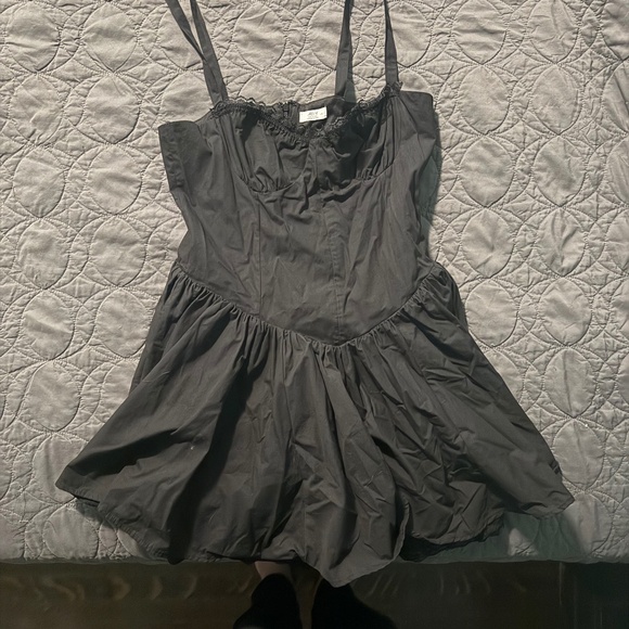 Black dress with lace trim - Picture 1 of 1